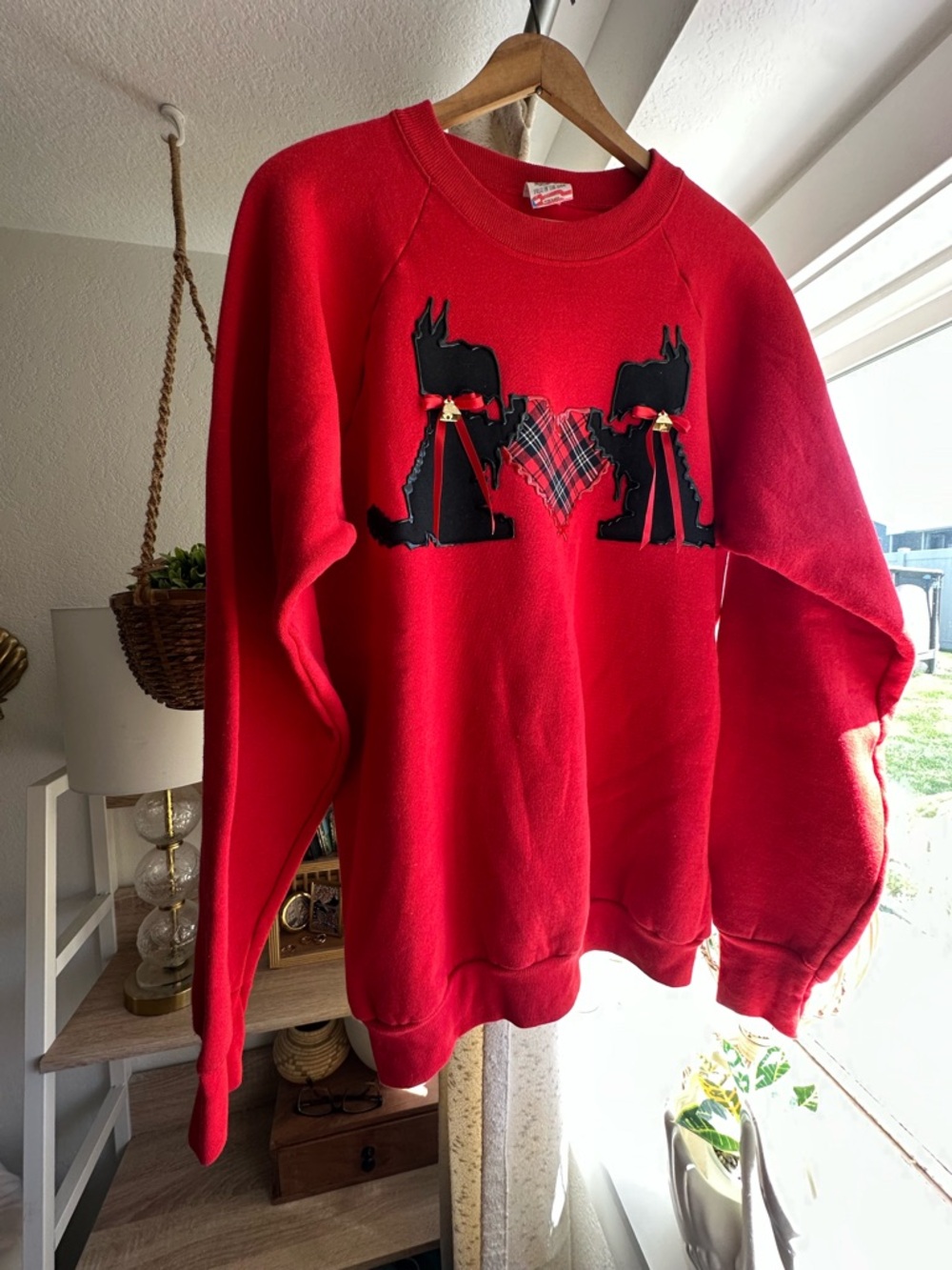 Vintage Fruit of the Loom Red Crewneck Sweatshirt with Logo Tag